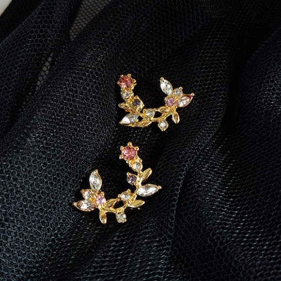 💙💕LAST one Floral Color Crystal Stud Earrings - Picture 5 of 9